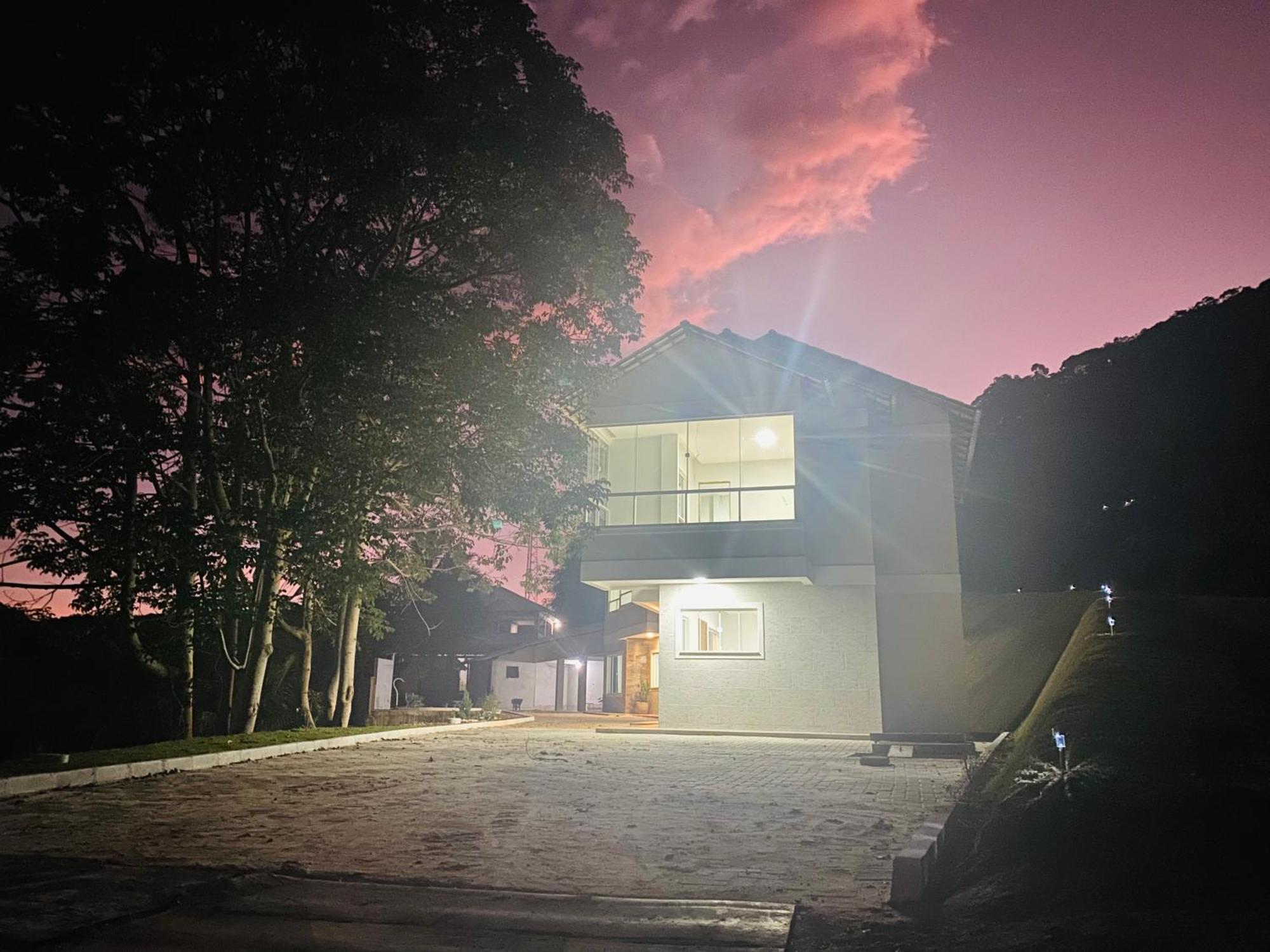 Europark- Centro - P Casais E Familias, 800M Da Rua Do Lazer - Incrivel Vista Das Montanhas Домингус-Мартинс Экстерьер фото